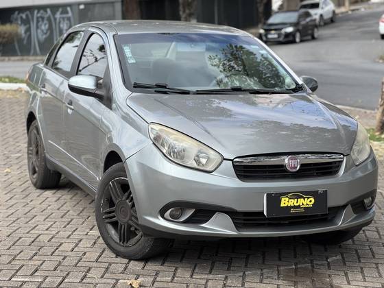 FIAT GRAND SIENA 1.6 MPI ESSENCE 16V FLEX 4P MANUAL FIAT GRAND SIENA 1.6 MPI ESSENCE 16V FLEX 4P MANUAL